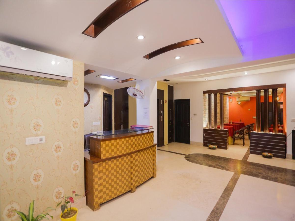 גורגאון Oyo Townhouse 823 Green Leaf מראה חיצוני תמונה