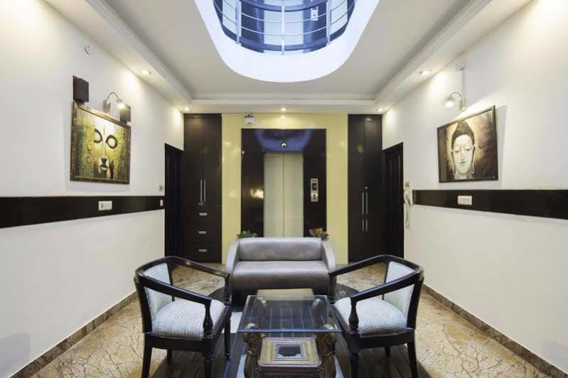 גורגאון Oyo Townhouse 823 Green Leaf מראה חיצוני תמונה